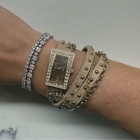 NEW BEIGE LEATHER WRAP WATCH